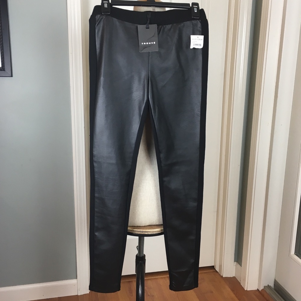 Trouve Vegan Leather front Leggings M NWT